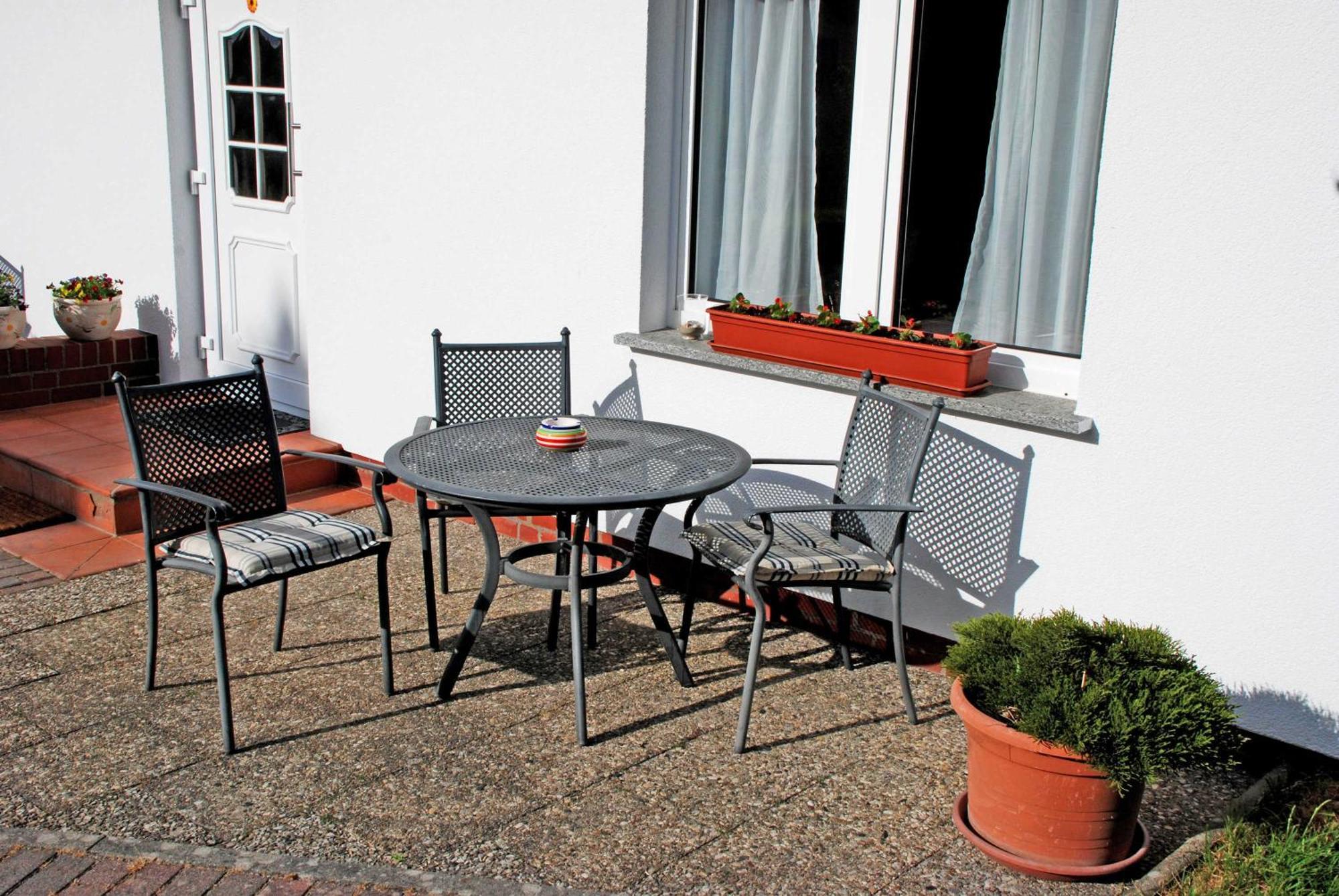 Ferienwohnungen Im Haus Am Deich Middelhagen Eksteriør billede